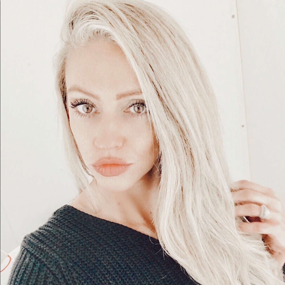 Meet your Posher, Christina
